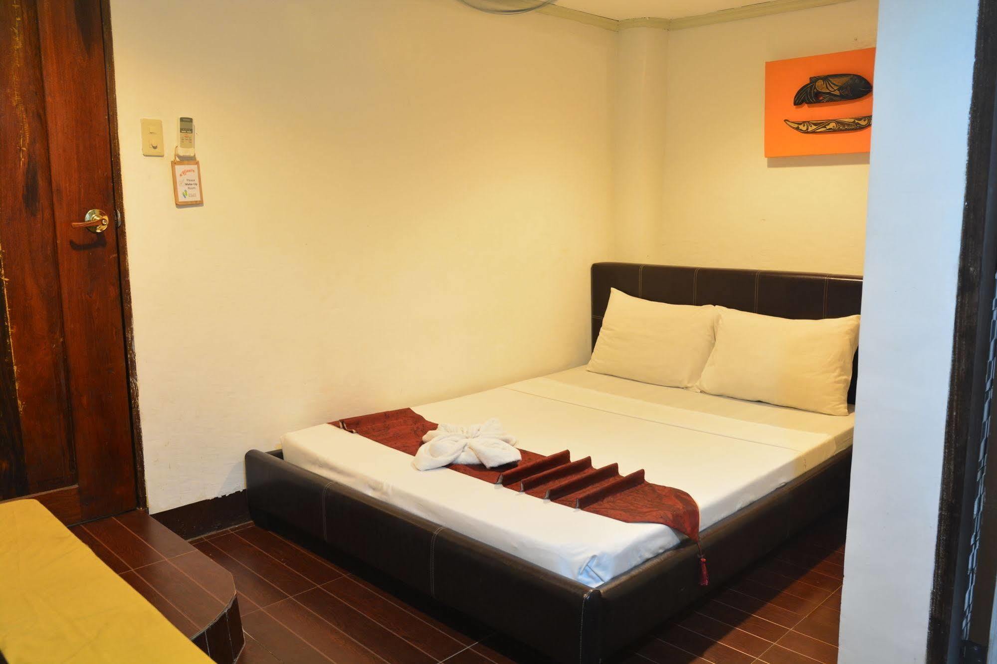 Kawayanan Heights Inn Coron Exterior photo